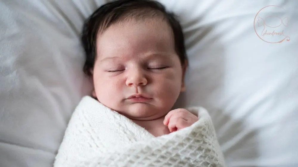 چی بخورم بچم مژه هاش بلند شه